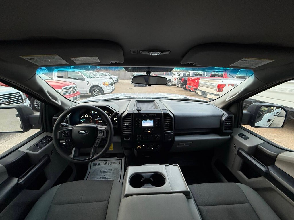 Ford F-150 Vehicle Full-screen Gallery Image 17