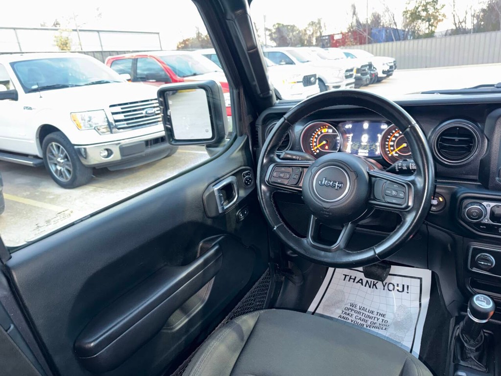 Jeep Wrangler Vehicle Full-screen Gallery Image 20