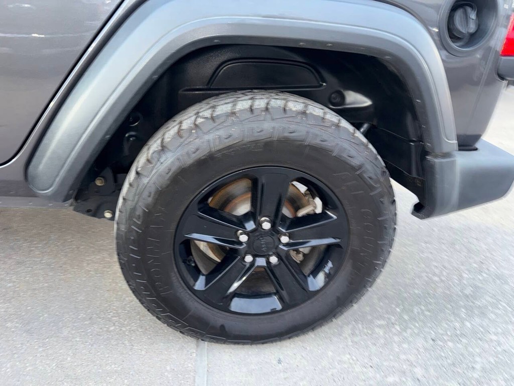 Jeep Wrangler Vehicle Full-screen Gallery Image 38