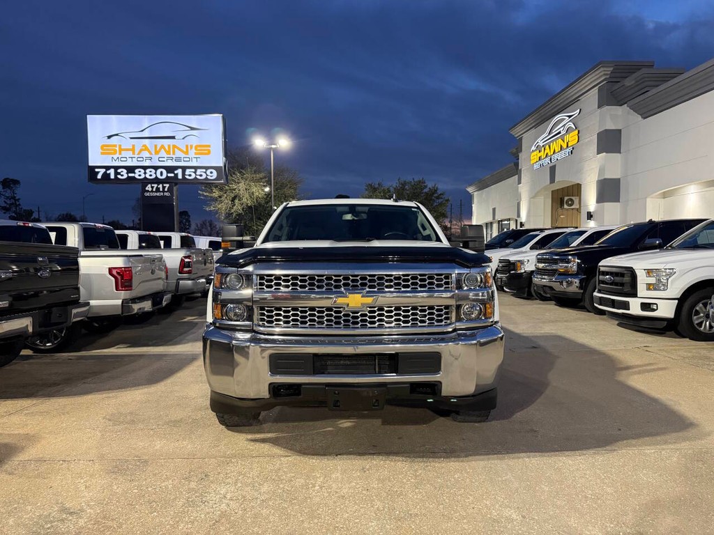 Chevrolet Silverado 2500HD Vehicle Full-screen Gallery Image 42