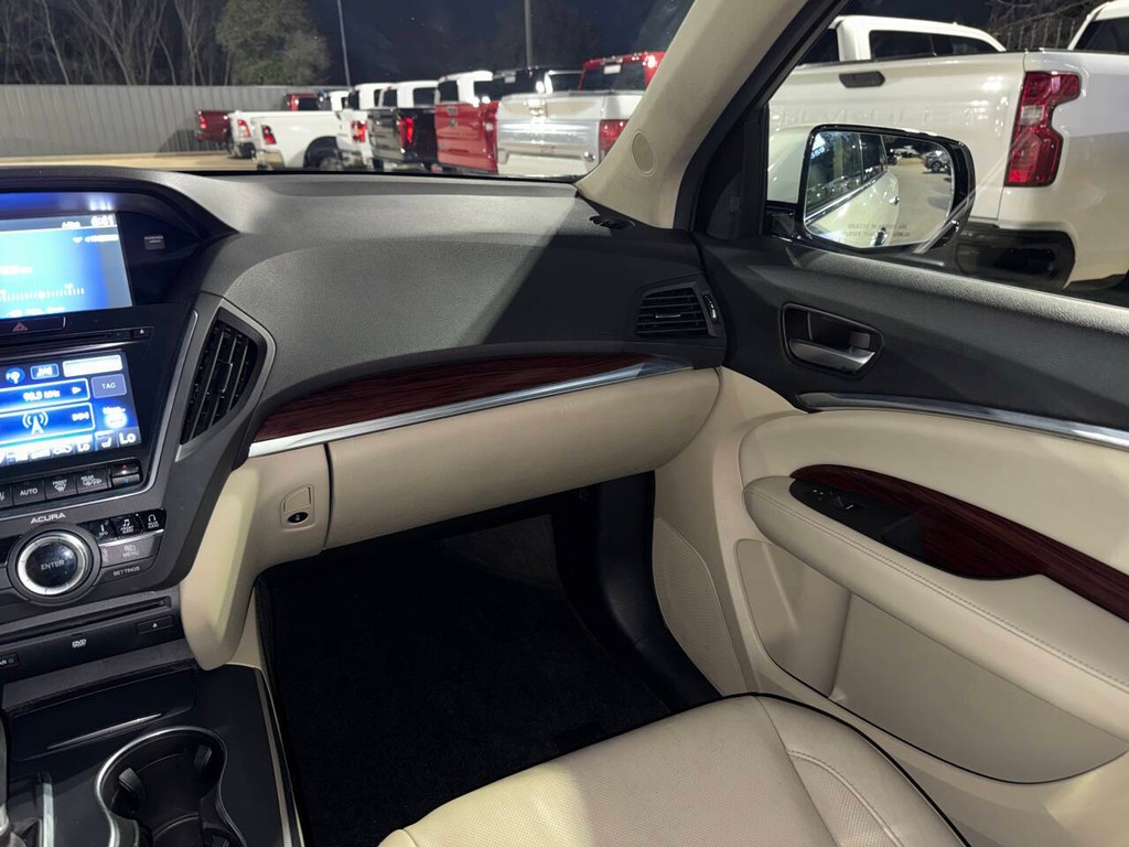 Acura MDX Vehicle Full-screen Gallery Image 22