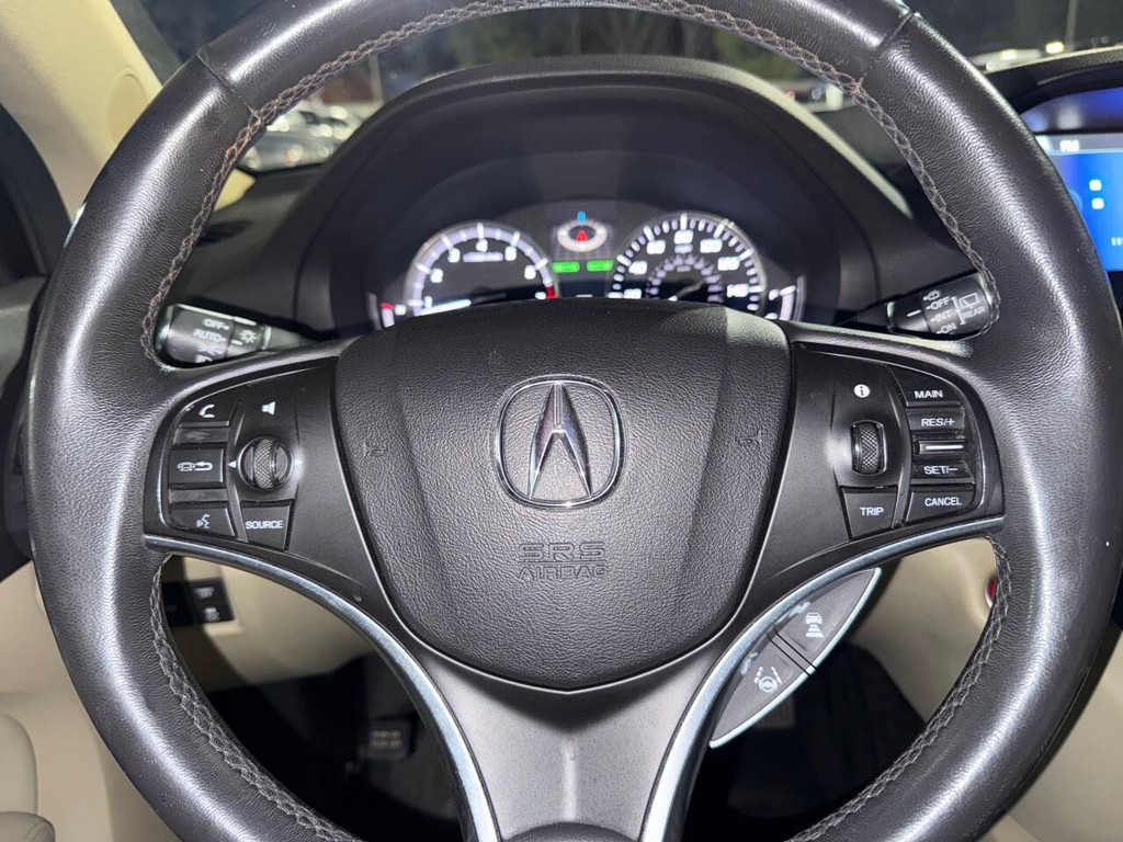 Acura MDX Vehicle Full-screen Gallery Image 26