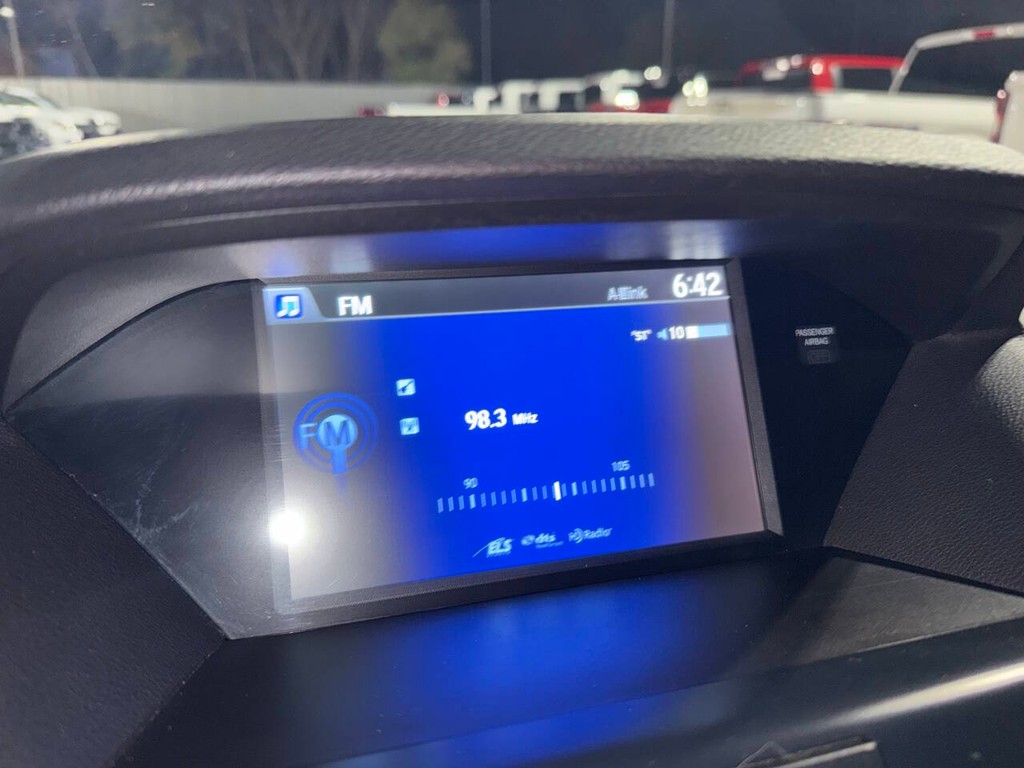 Acura MDX Vehicle Full-screen Gallery Image 28