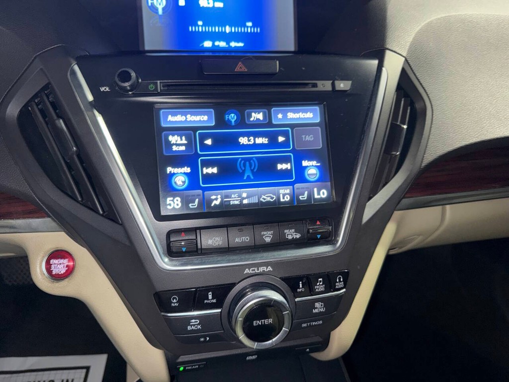 Acura MDX Vehicle Full-screen Gallery Image 30