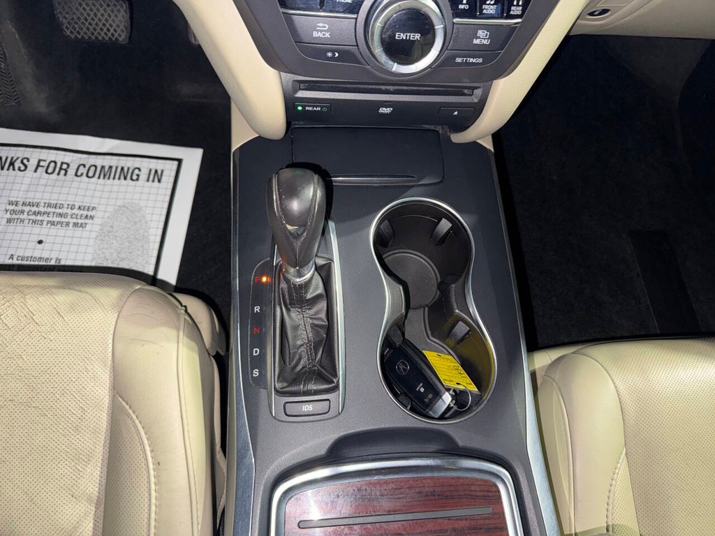 Acura MDX Vehicle Full-screen Gallery Image 34