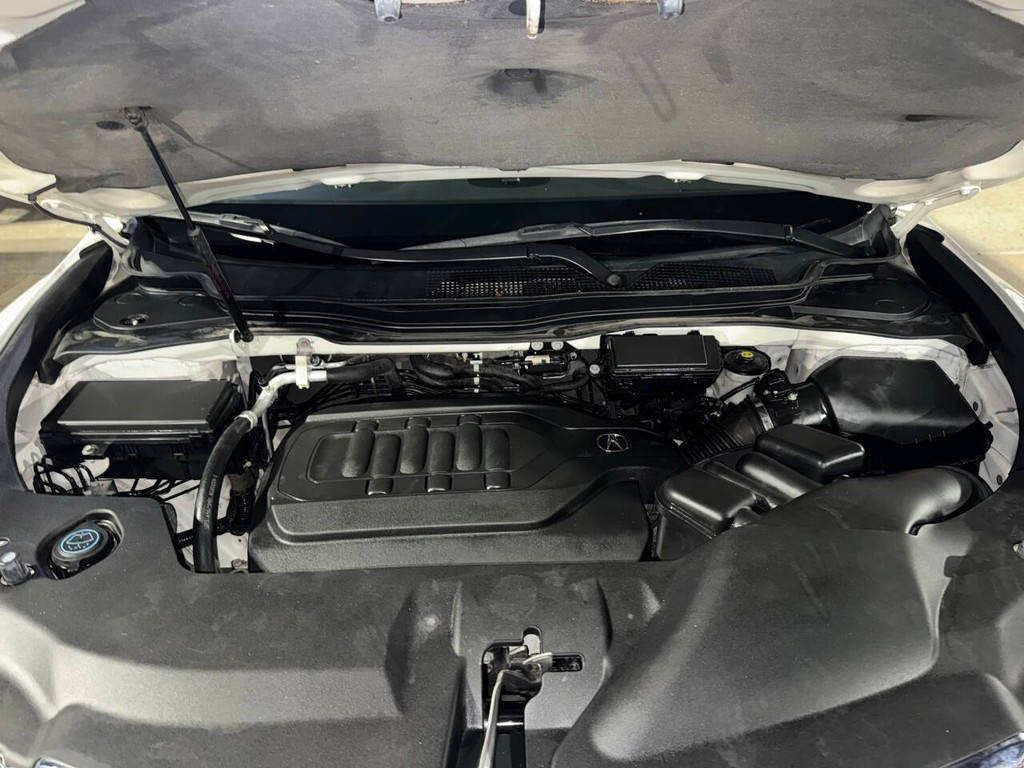 Acura MDX Vehicle Full-screen Gallery Image 40