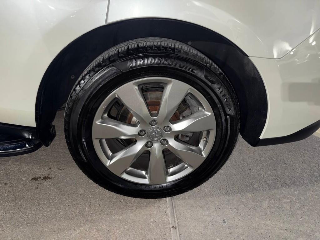 Acura MDX Vehicle Full-screen Gallery Image 41