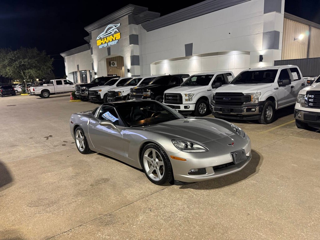 Chevrolet Corvette Vehicle Full-screen Gallery Image 02