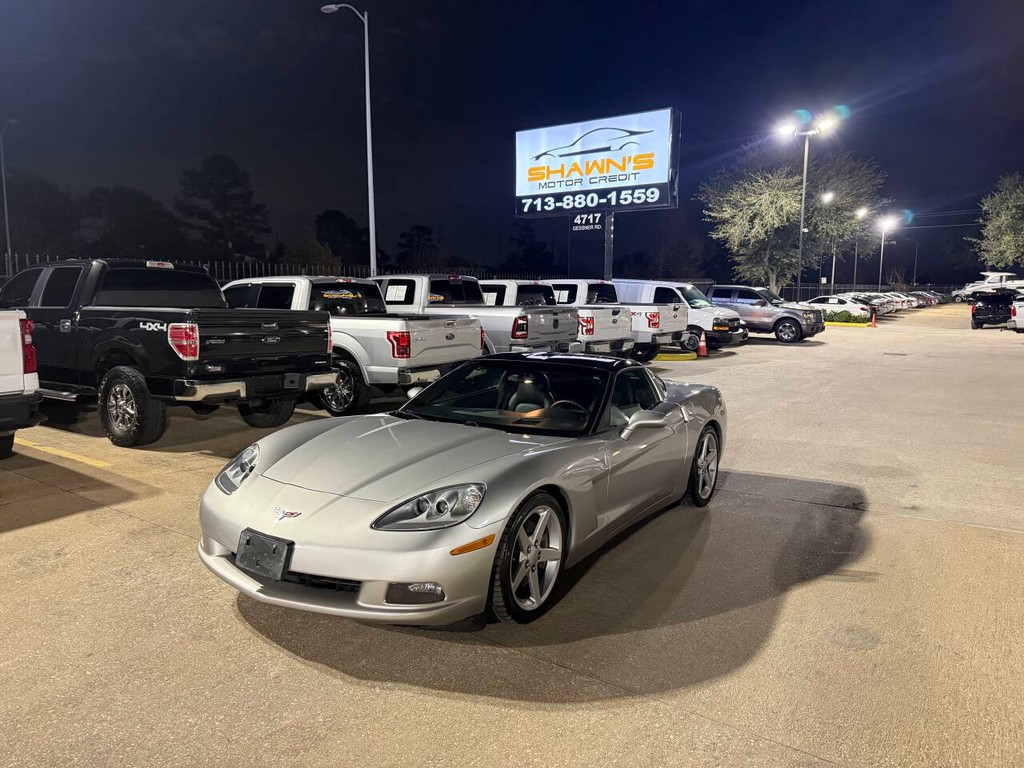 Chevrolet Corvette Vehicle Full-screen Gallery Image 03