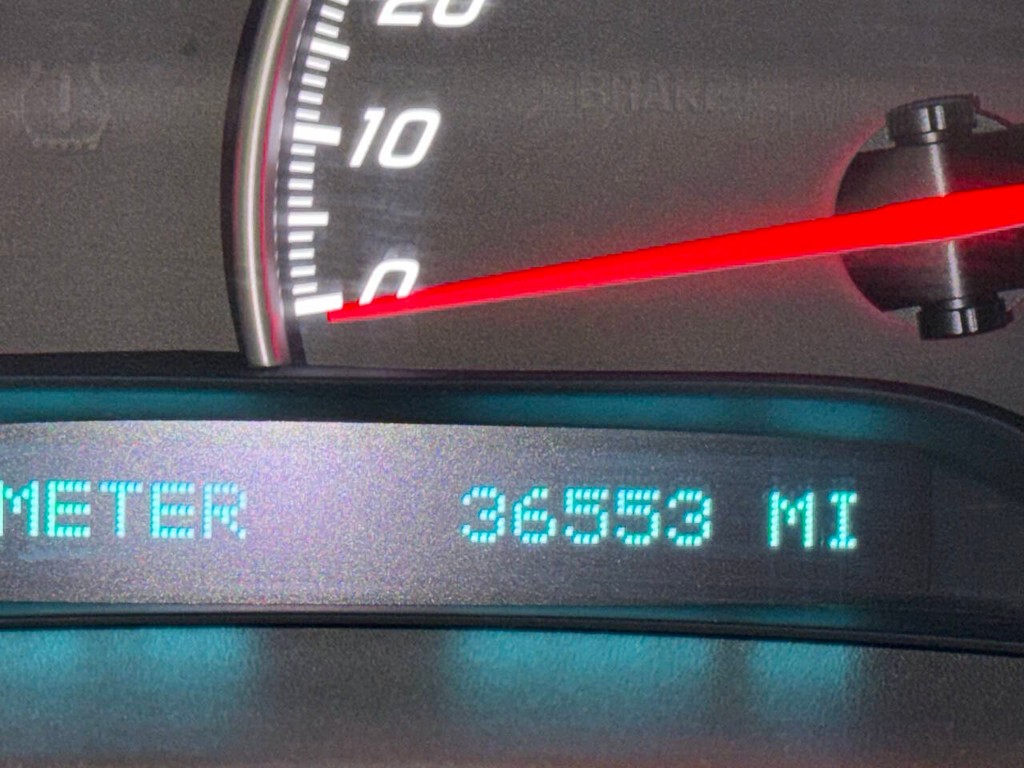 Chevrolet Corvette Vehicle Full-screen Gallery Image 23