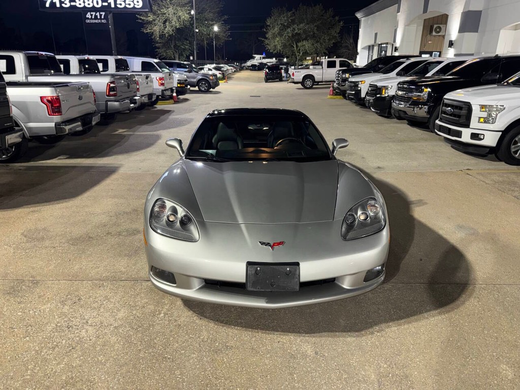 Chevrolet Corvette Vehicle Full-screen Gallery Image 30