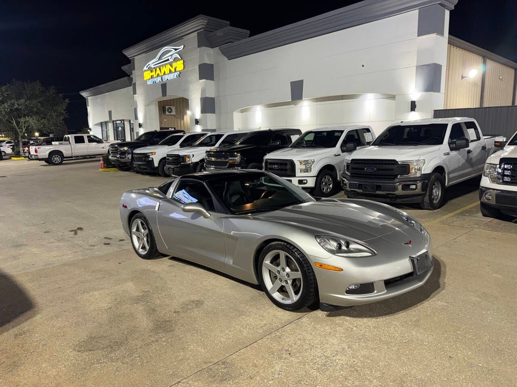 Chevrolet Corvette Vehicle Full-screen Gallery Image 32