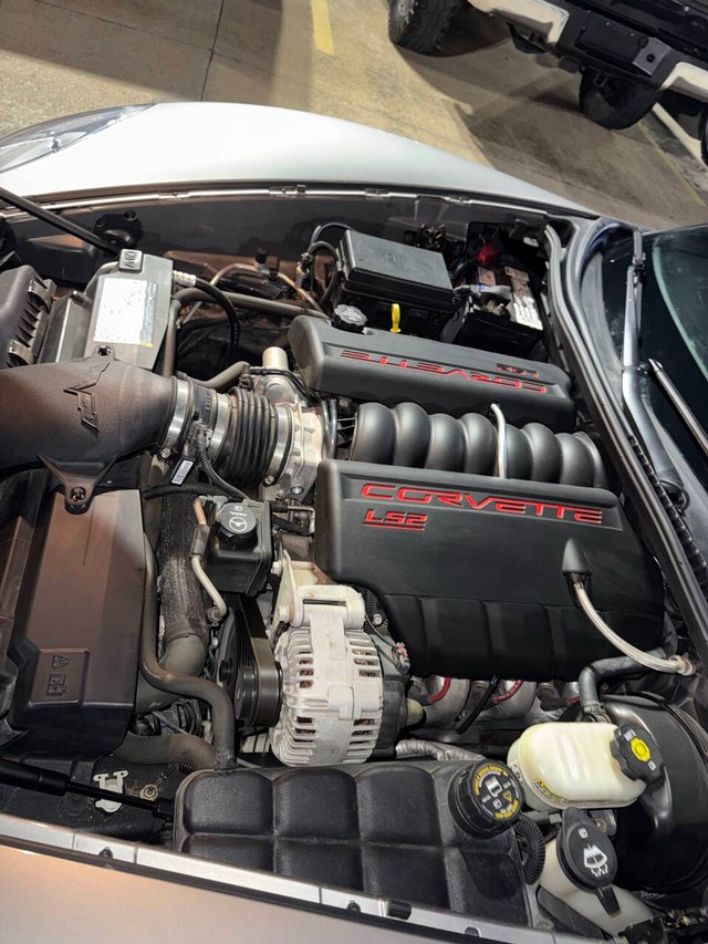 Chevrolet Corvette Vehicle Full-screen Gallery Image 25