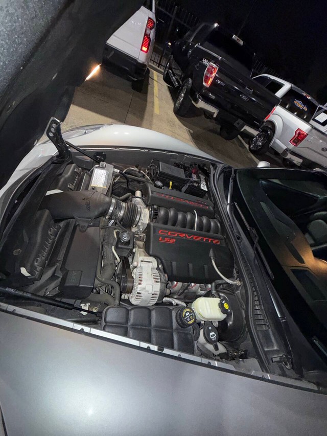 Chevrolet Corvette Vehicle Full-screen Gallery Image 26