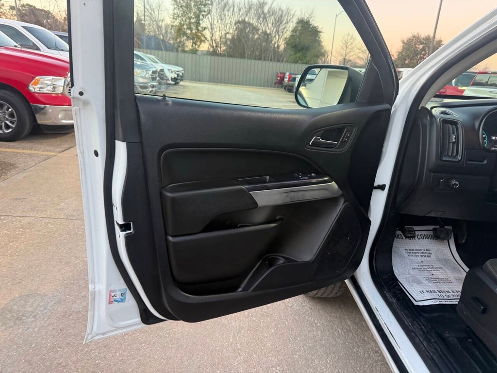 Chevrolet Colorado Vehicle Full-screen Gallery Image 08