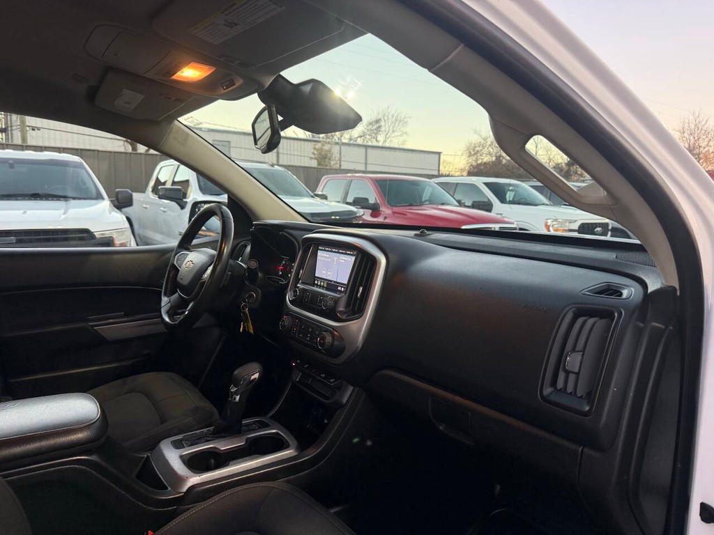 Chevrolet Colorado Vehicle Full-screen Gallery Image 09