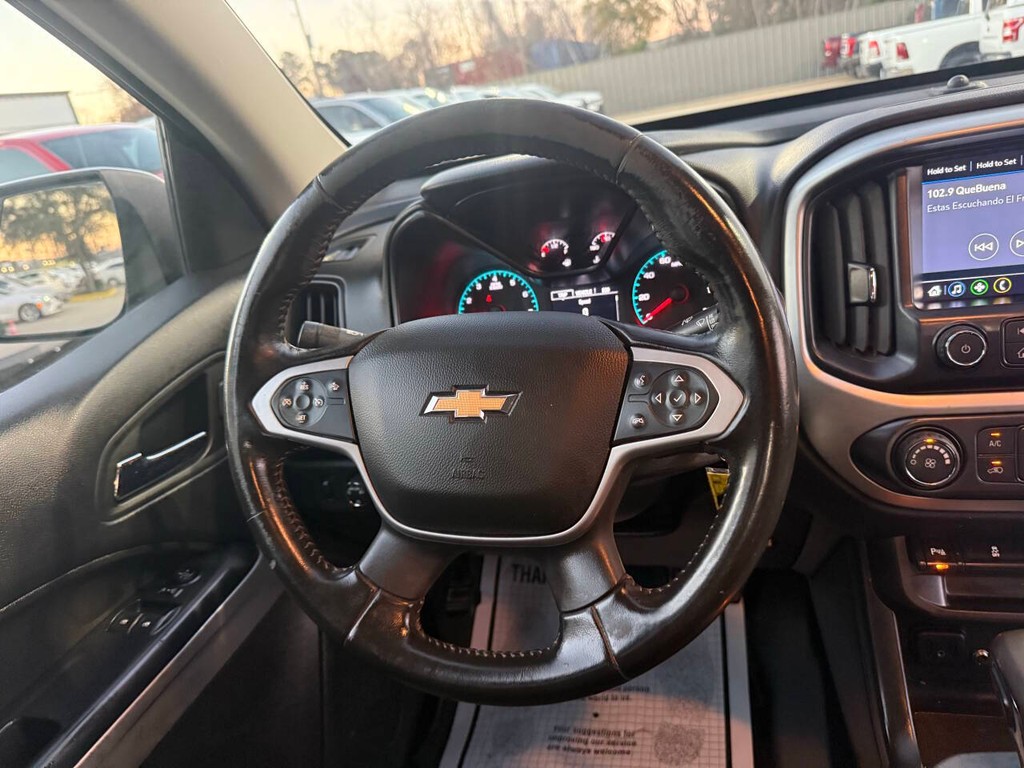 Chevrolet Colorado Vehicle Full-screen Gallery Image 18