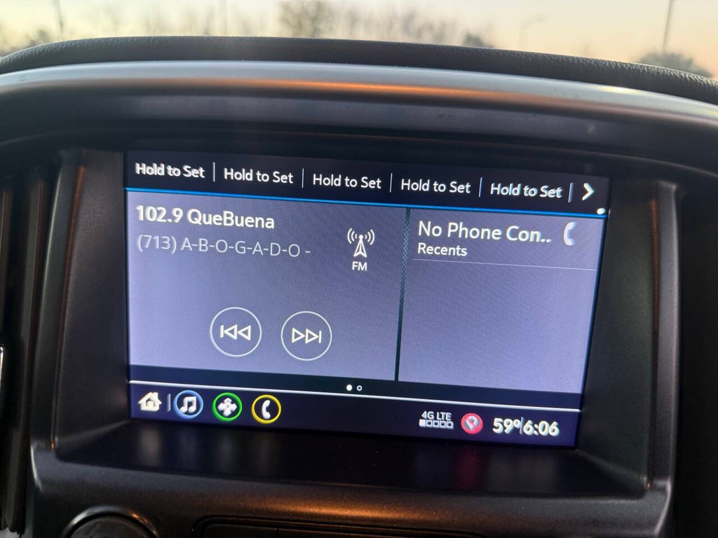 Chevrolet Colorado Vehicle Full-screen Gallery Image 21