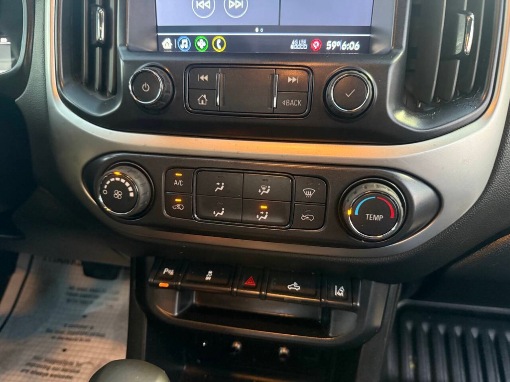 Chevrolet Colorado Vehicle Full-screen Gallery Image 23