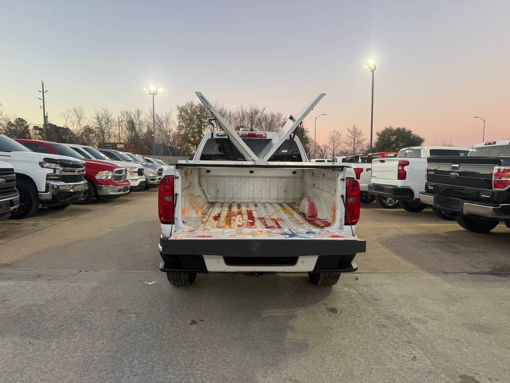 Chevrolet Colorado Vehicle Full-screen Gallery Image 31