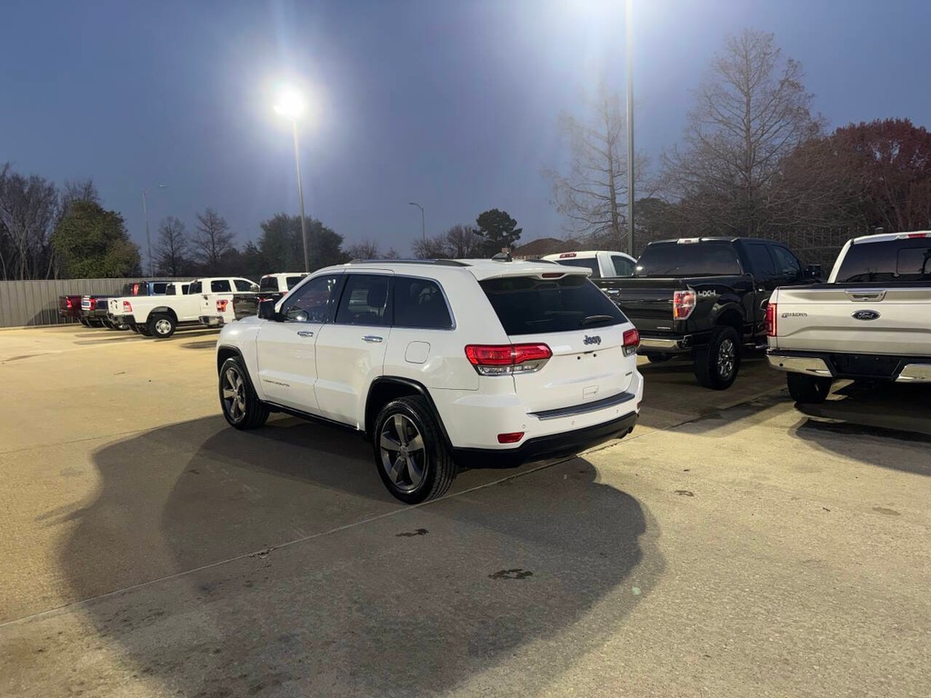 Jeep Grand Cherokee Vehicle Full-screen Gallery Image 04