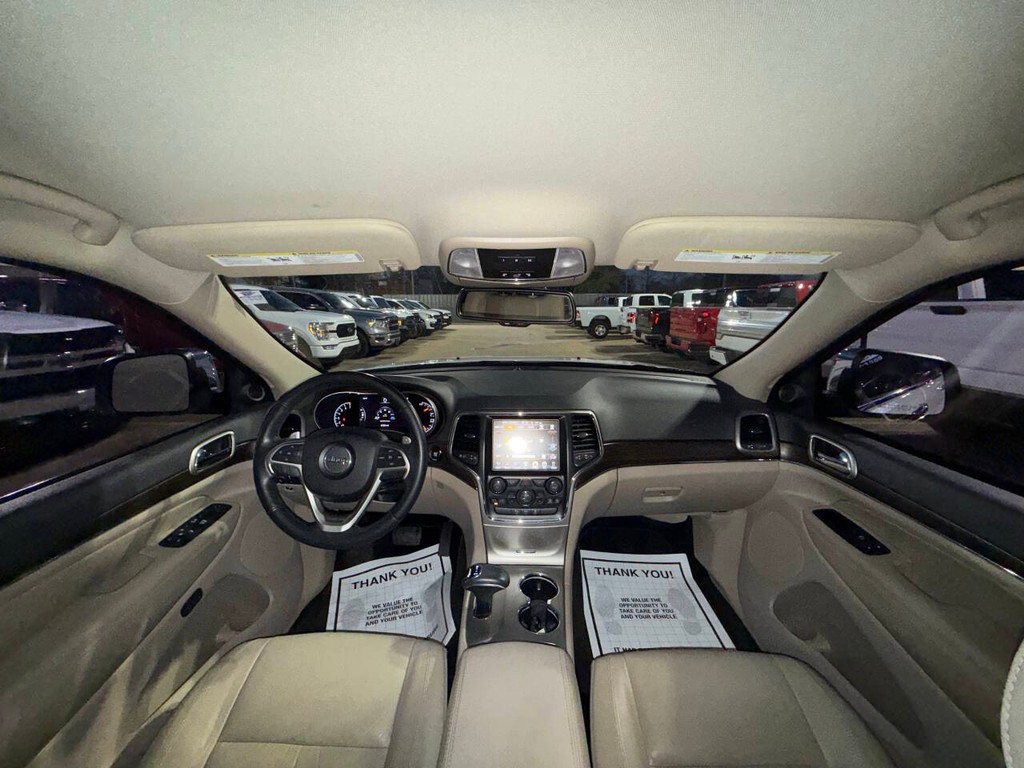 Jeep Grand Cherokee Vehicle Full-screen Gallery Image 18