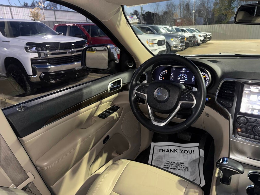 Jeep Grand Cherokee Vehicle Full-screen Gallery Image 19