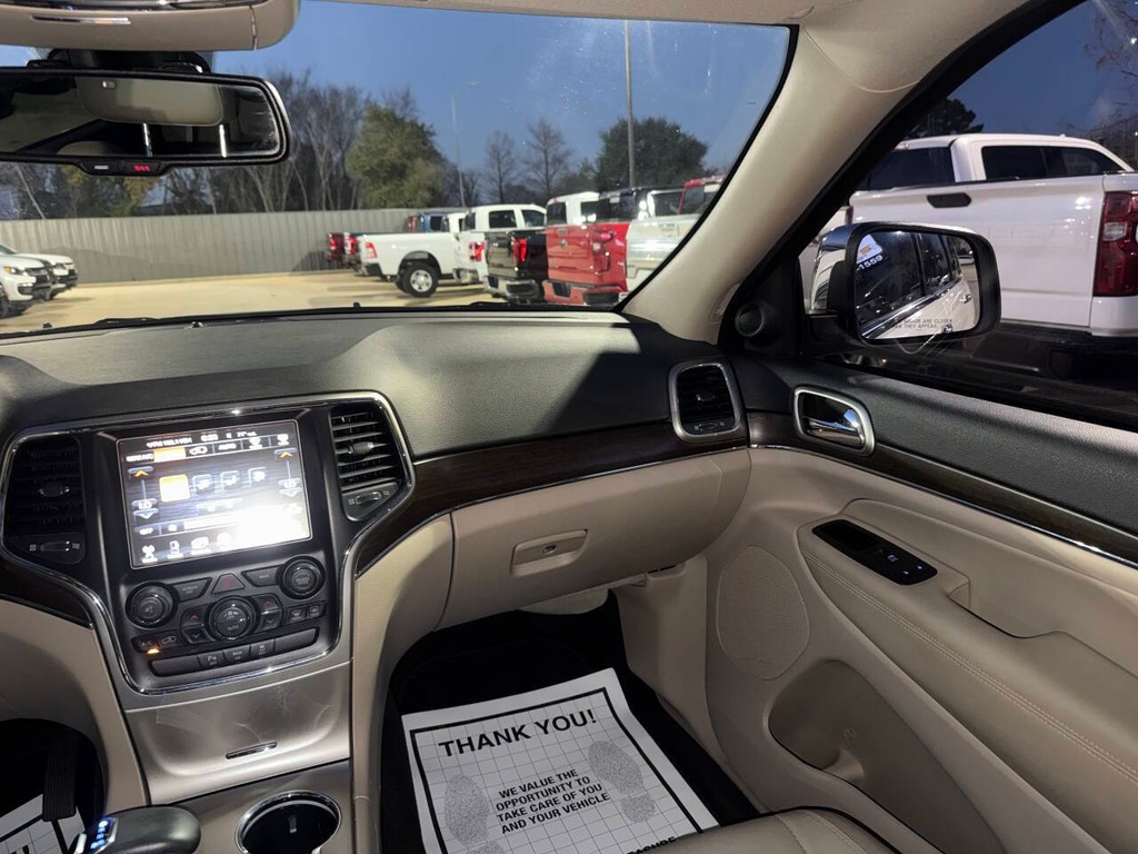 Jeep Grand Cherokee Vehicle Full-screen Gallery Image 20