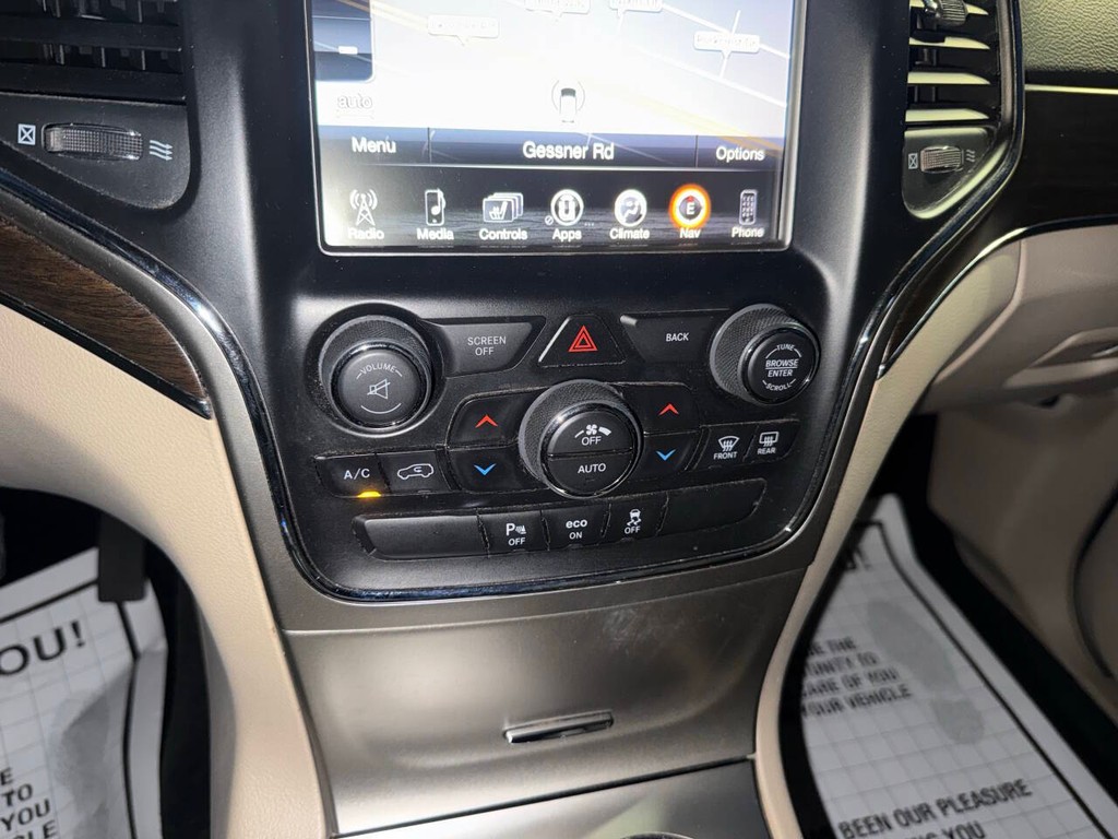 Jeep Grand Cherokee Vehicle Full-screen Gallery Image 27