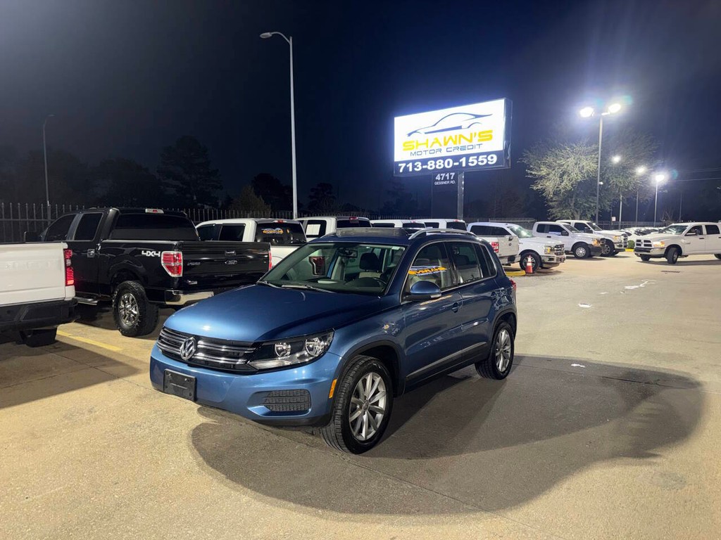 Volkswagen Tiguan Vehicle Full-screen Gallery Image 03