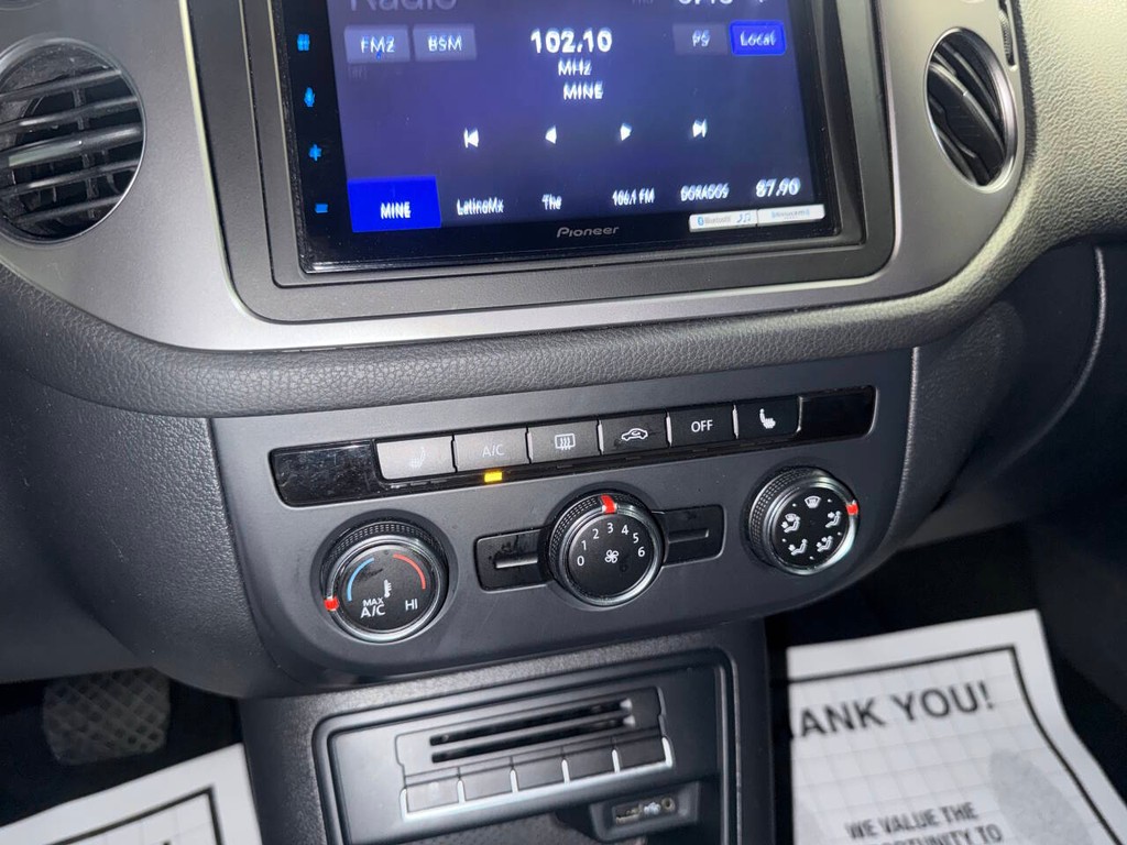 Volkswagen Tiguan Vehicle Full-screen Gallery Image 27