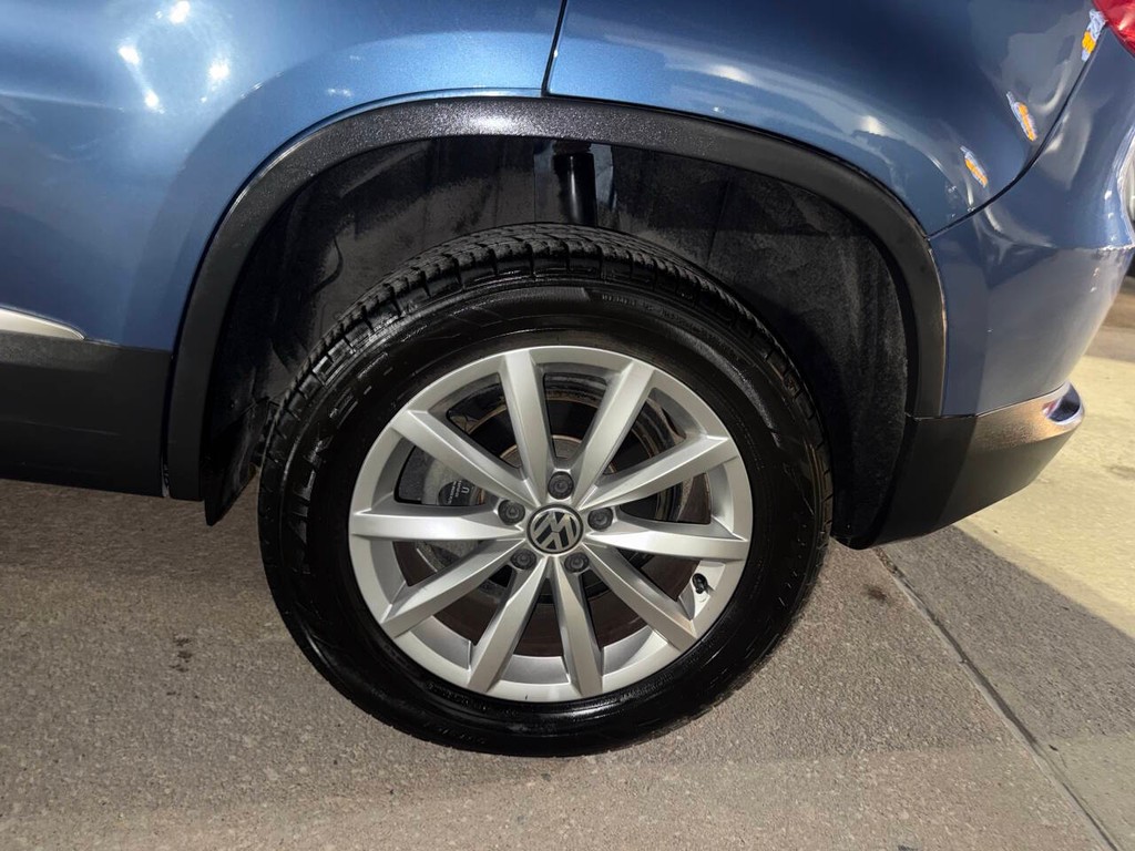 Volkswagen Tiguan Vehicle Full-screen Gallery Image 37