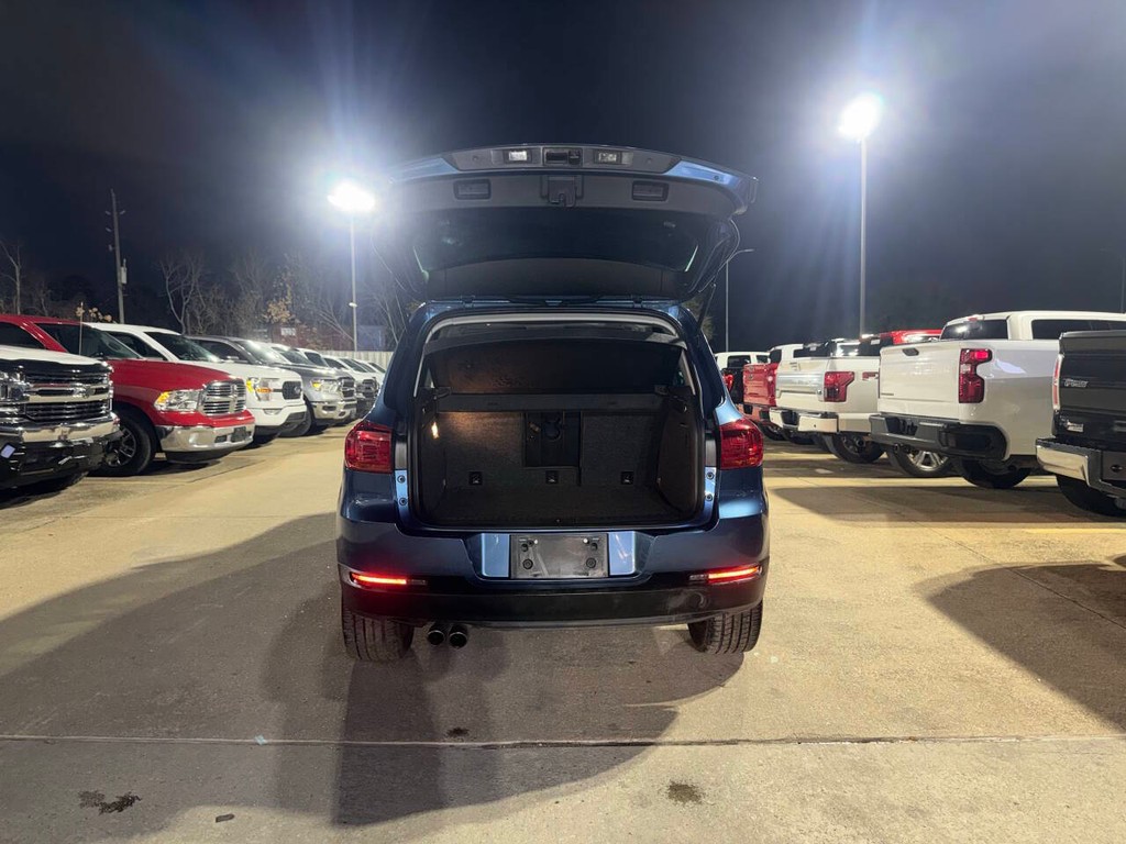 Volkswagen Tiguan Vehicle Full-screen Gallery Image 38