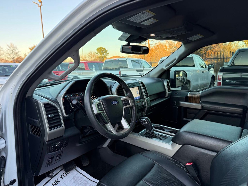 Ford F-150 Vehicle Full-screen Gallery Image 06