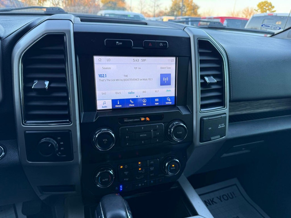 Ford F-150 Vehicle Full-screen Gallery Image 24