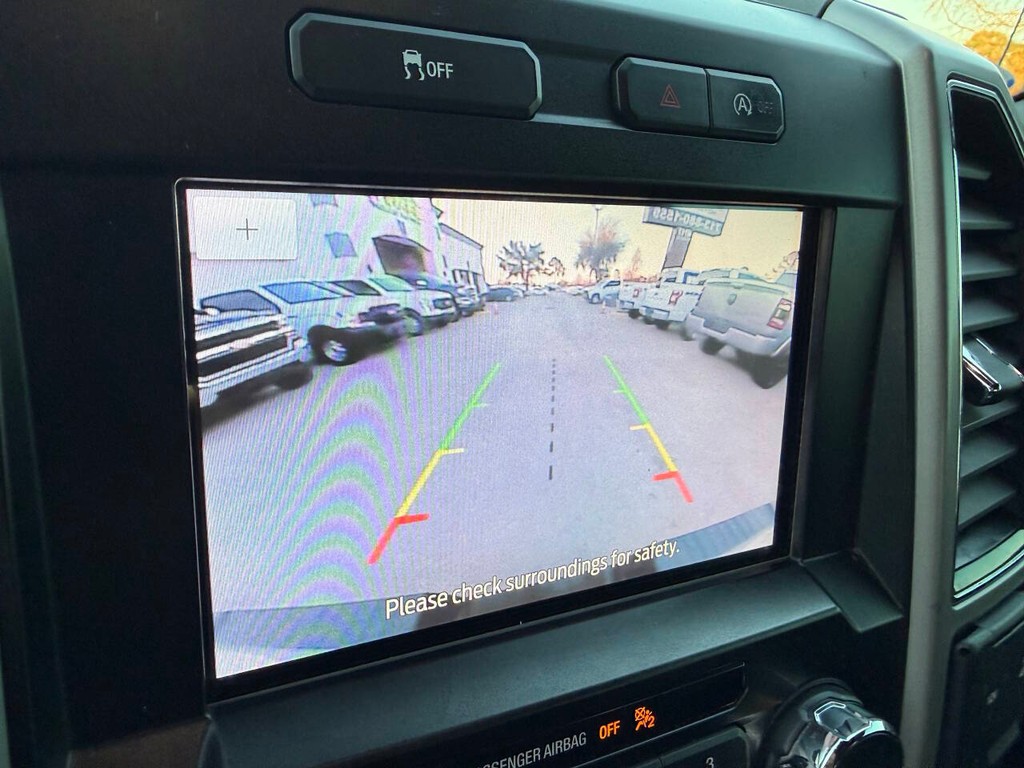 Ford F-150 Vehicle Full-screen Gallery Image 26