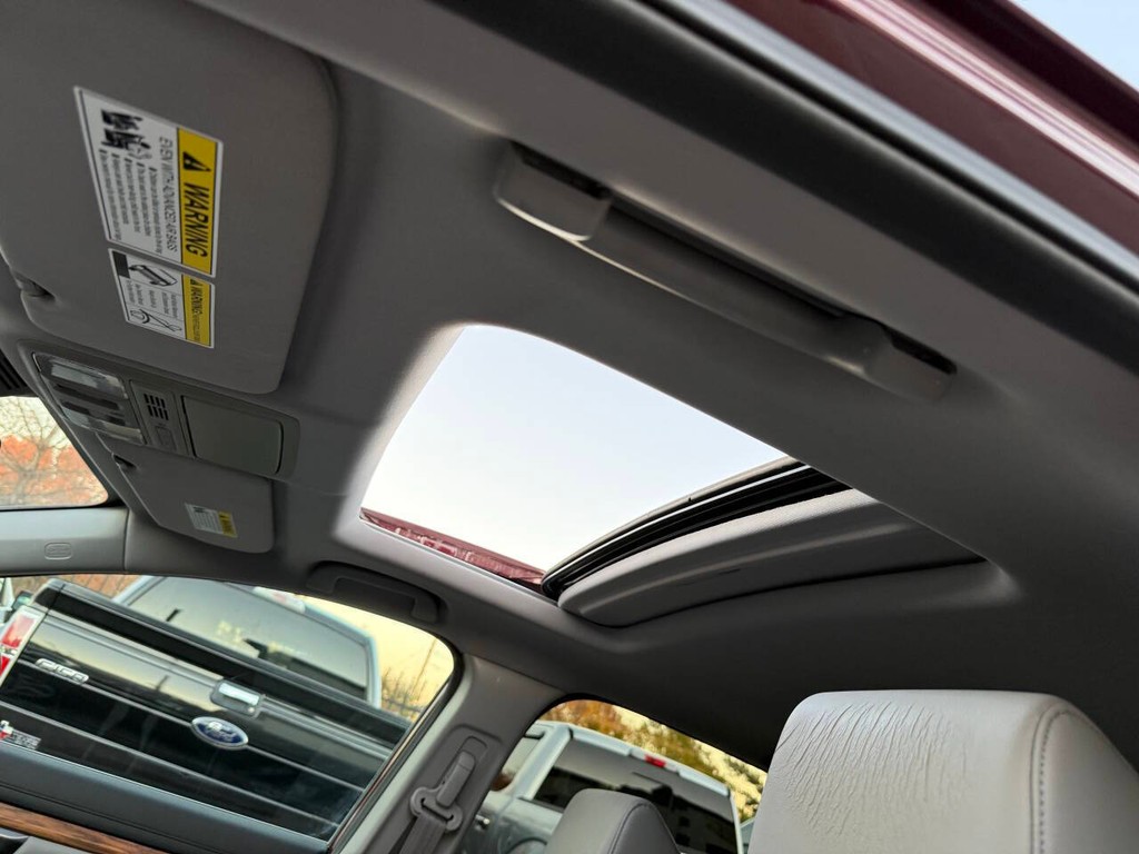 Honda CR-V Vehicle Full-screen Gallery Image 31