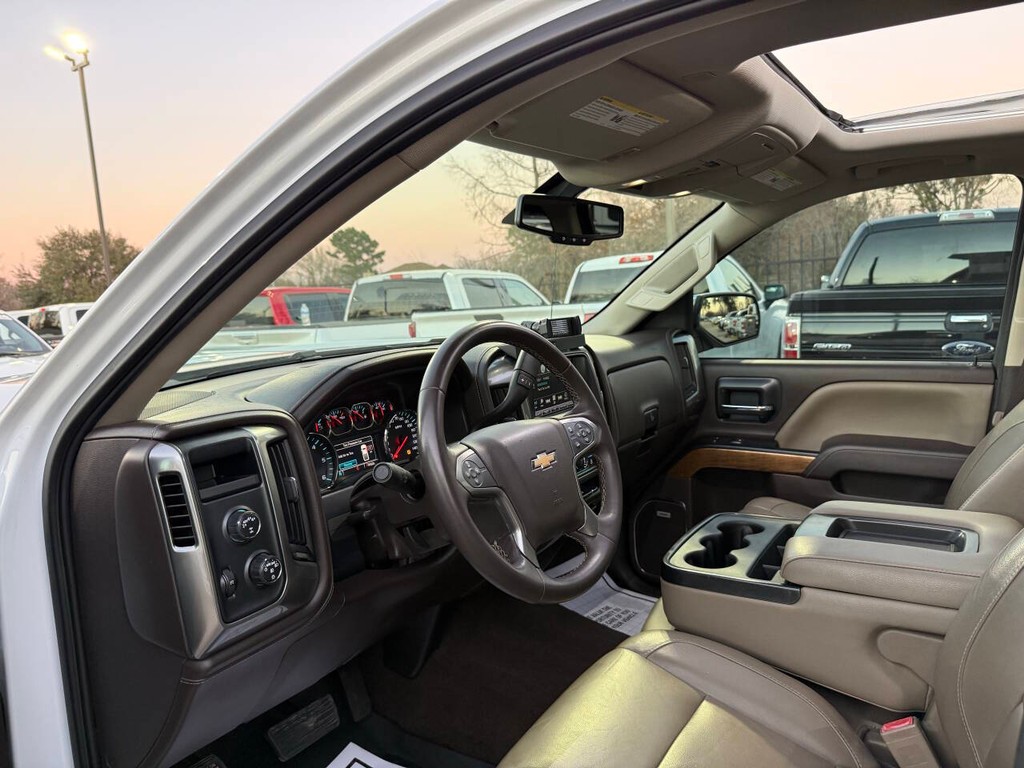 Chevrolet Silverado 1500 Vehicle Full-screen Gallery Image 06