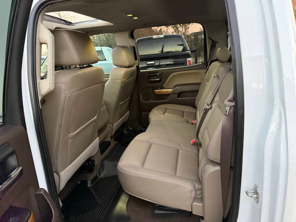 Chevrolet Silverado 1500 Vehicle Full-screen Gallery Image 13