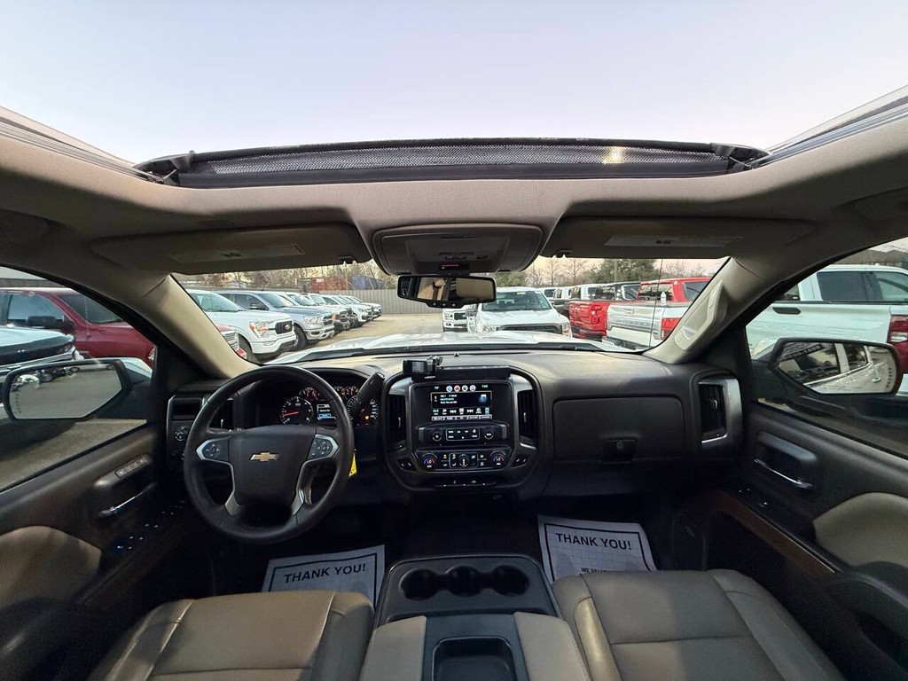 Chevrolet Silverado 1500 Vehicle Full-screen Gallery Image 18