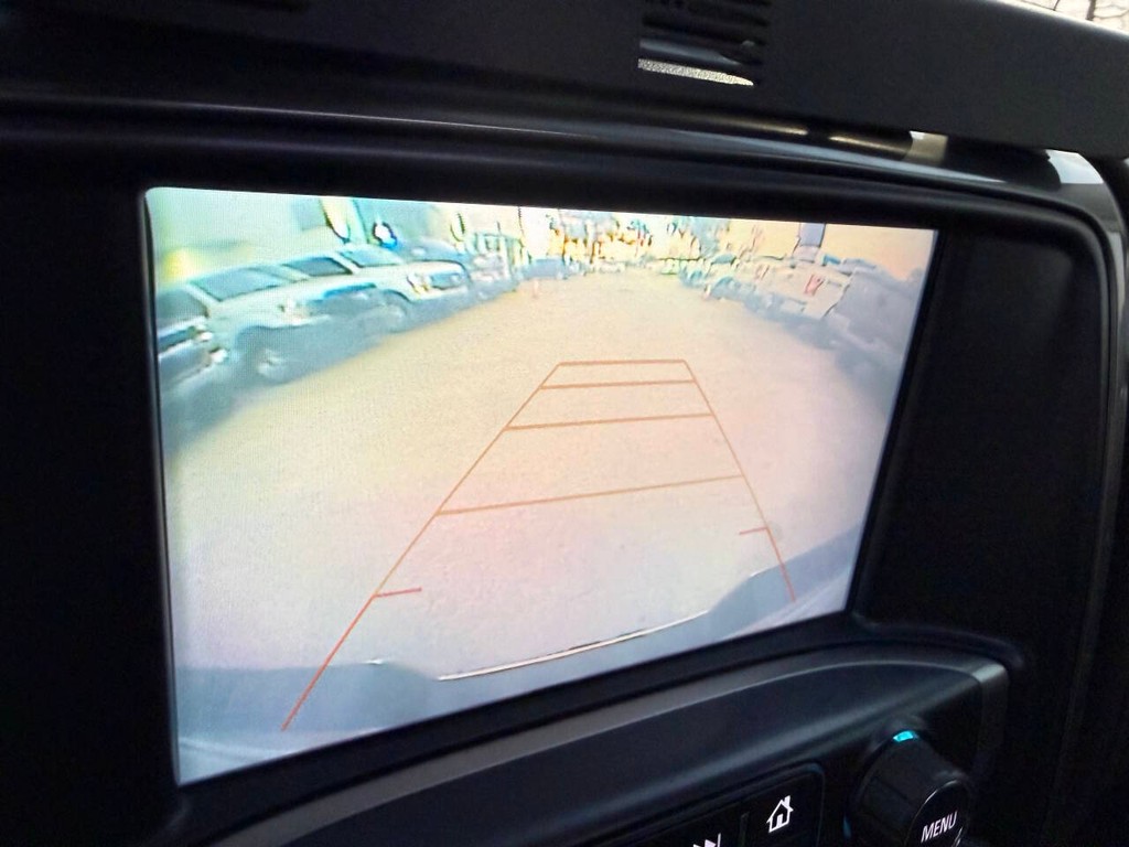 Chevrolet Silverado 1500 Vehicle Full-screen Gallery Image 26