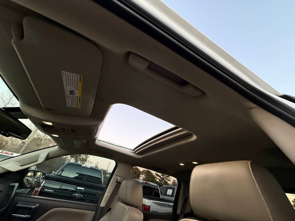 Chevrolet Silverado 1500 Vehicle Full-screen Gallery Image 30