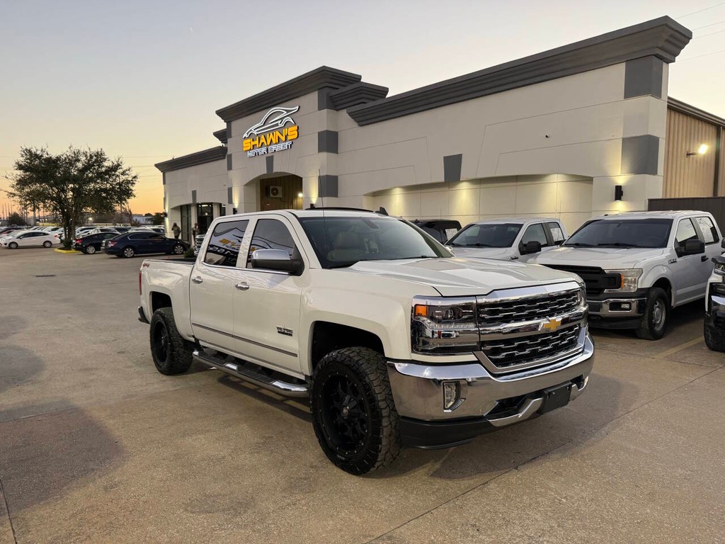 Chevrolet Silverado 1500 Vehicle Full-screen Gallery Image 42