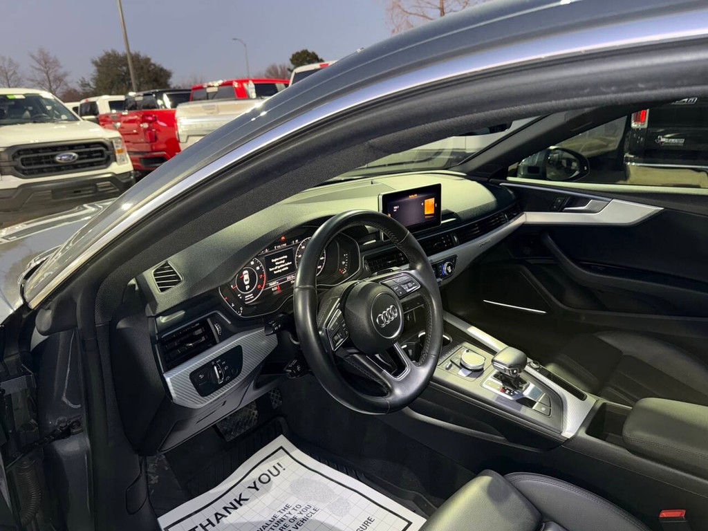 Audi A5 Coupe Vehicle Full-screen Gallery Image 06