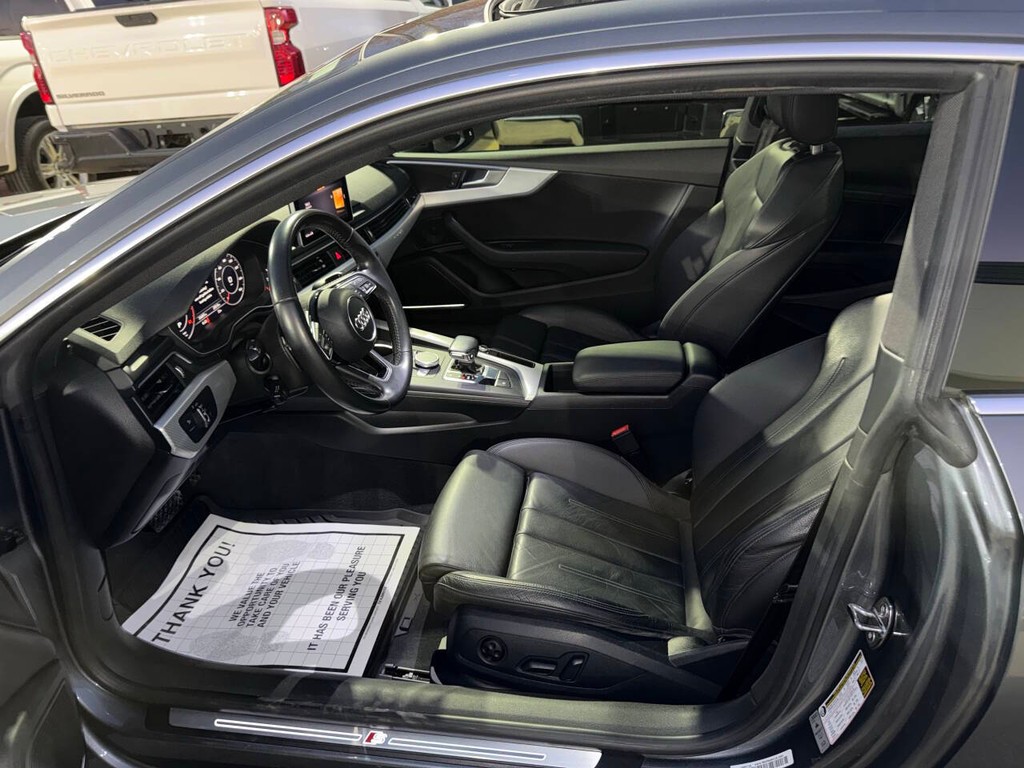 Audi A5 Coupe Vehicle Full-screen Gallery Image 07