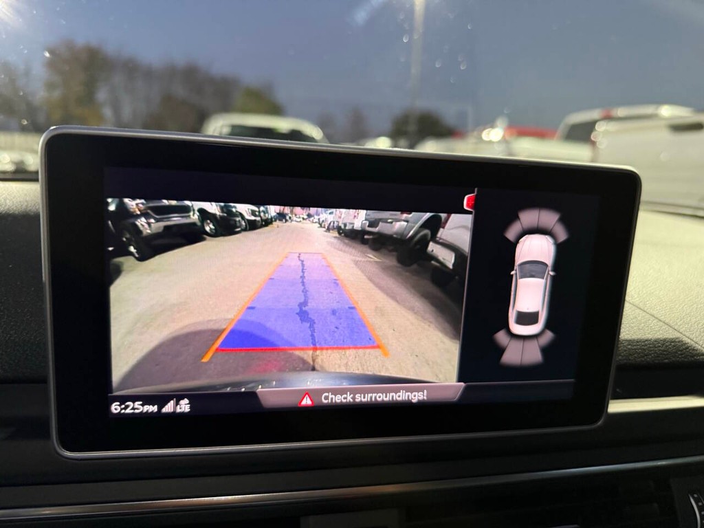 Audi A5 Coupe Vehicle Full-screen Gallery Image 23