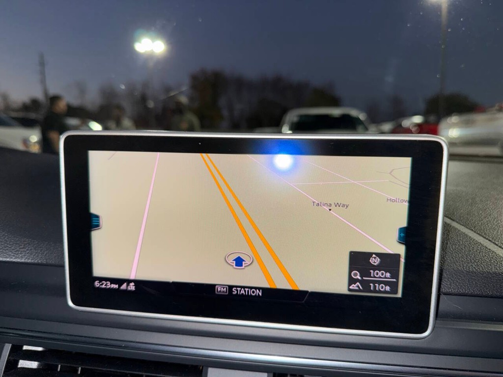 Audi A5 Coupe Vehicle Full-screen Gallery Image 24