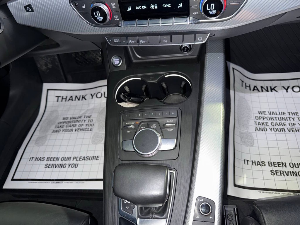 Audi A5 Coupe Vehicle Full-screen Gallery Image 25