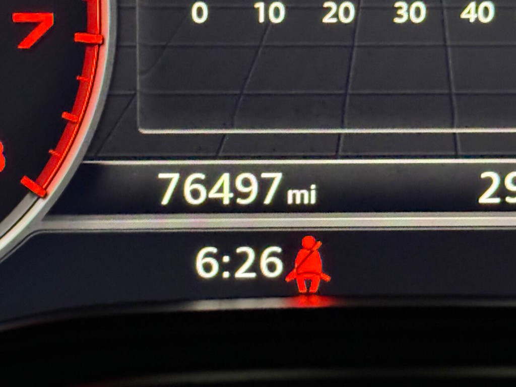 Audi A5 Coupe Vehicle Full-screen Gallery Image 30