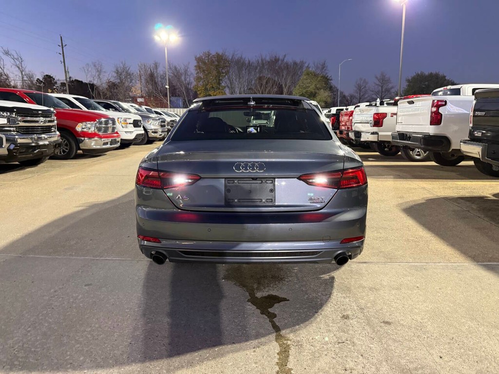 Audi A5 Coupe Vehicle Full-screen Gallery Image 37